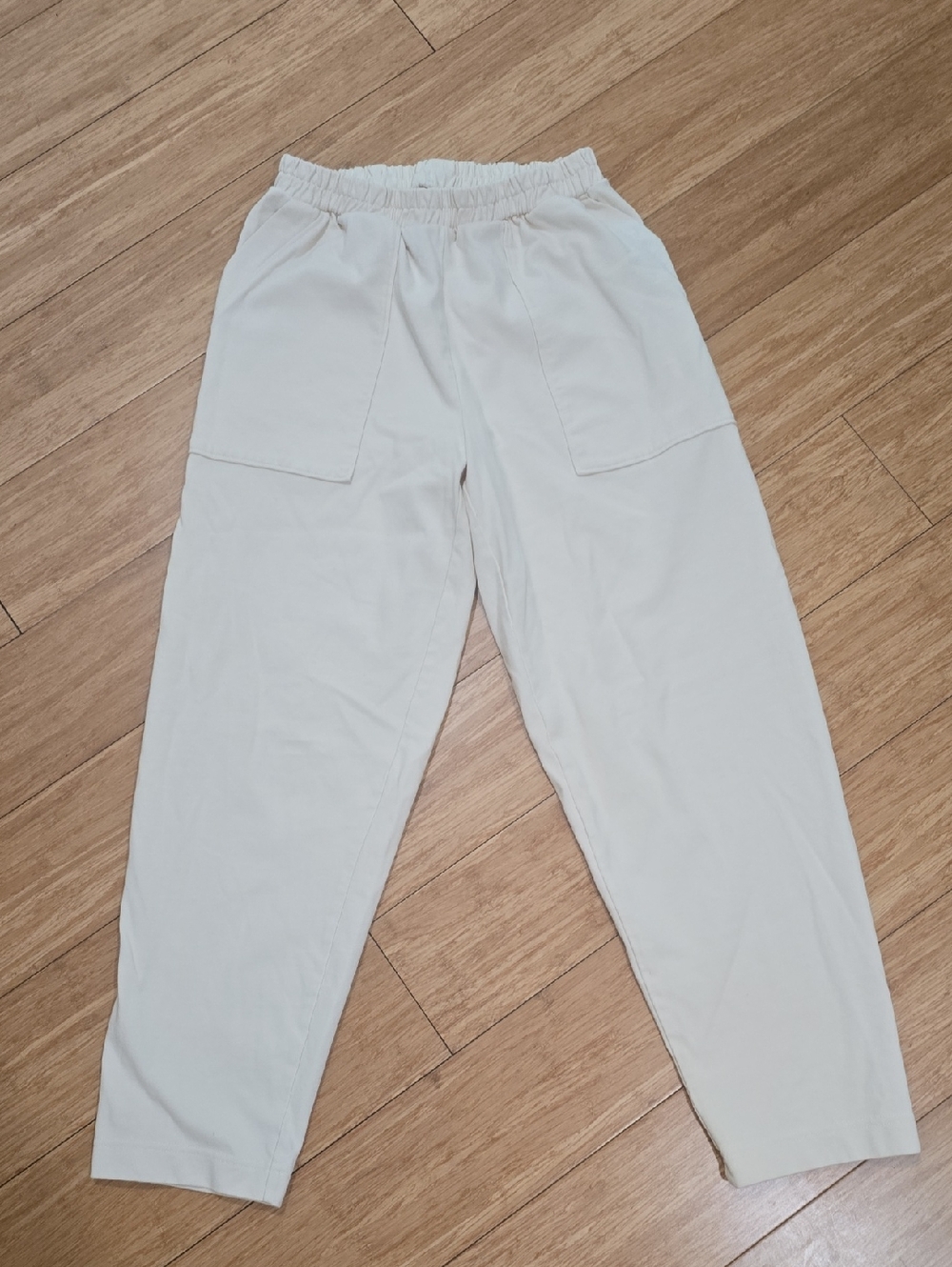 Vuori Straight-Leg Pants in Off-White